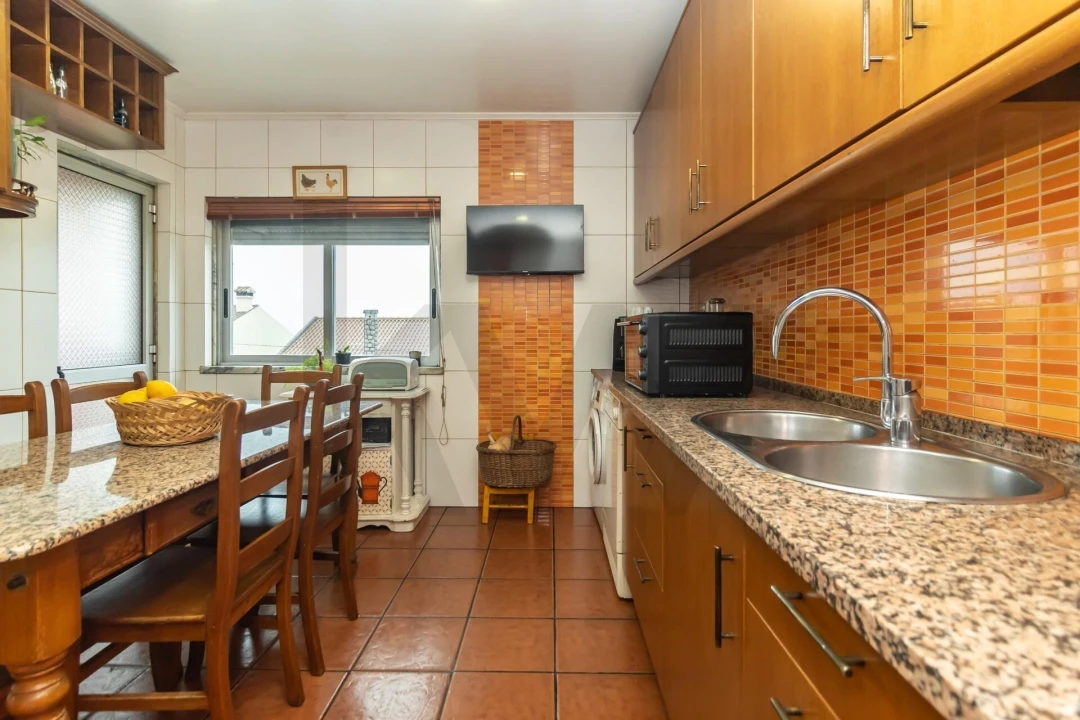 Apartamento T2 para Venda em Amora Foto 12