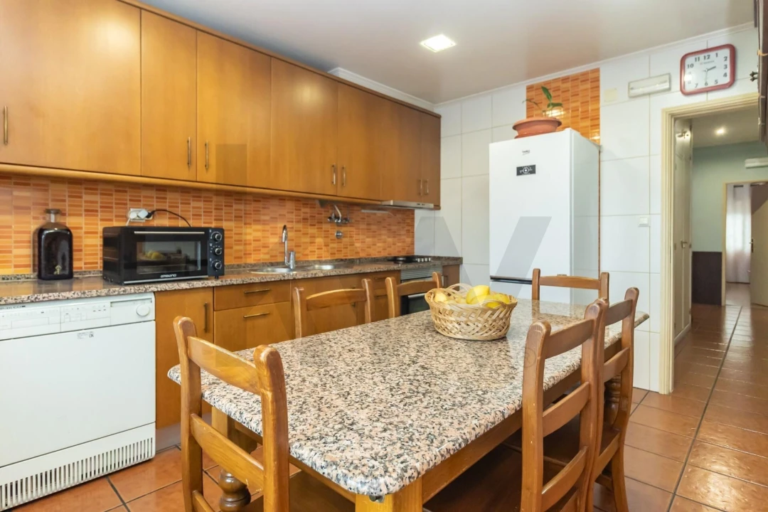 Apartamento T2 para Venda em Amora Foto 8