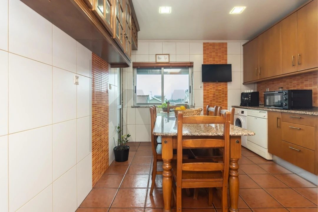 Apartamento T2 para Venda em Amora Foto 11
