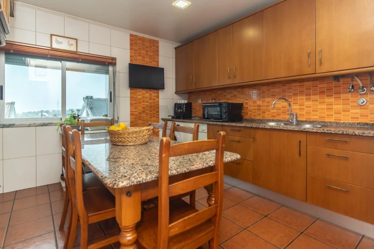 Apartamento T2 para Venda em Amora Foto 2