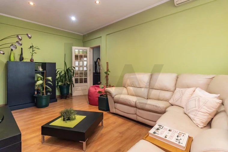 Apartamento T2 para Venda em Amora Foto 15