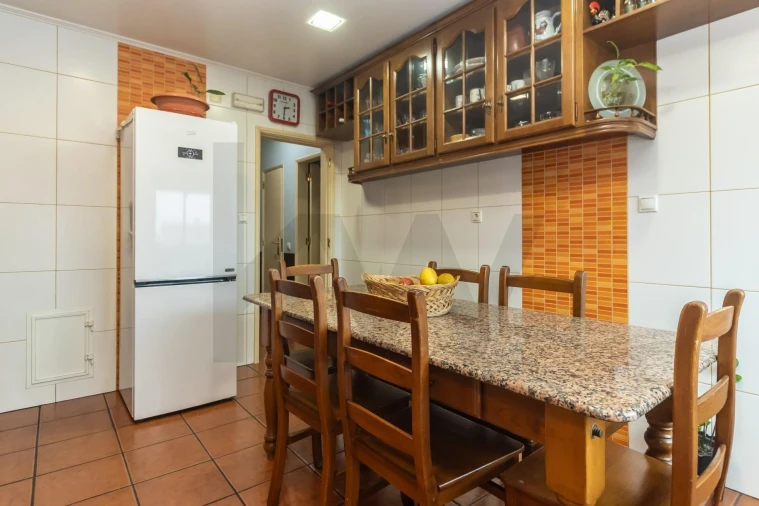 Apartamento T2 para Venda em Amora Foto 10