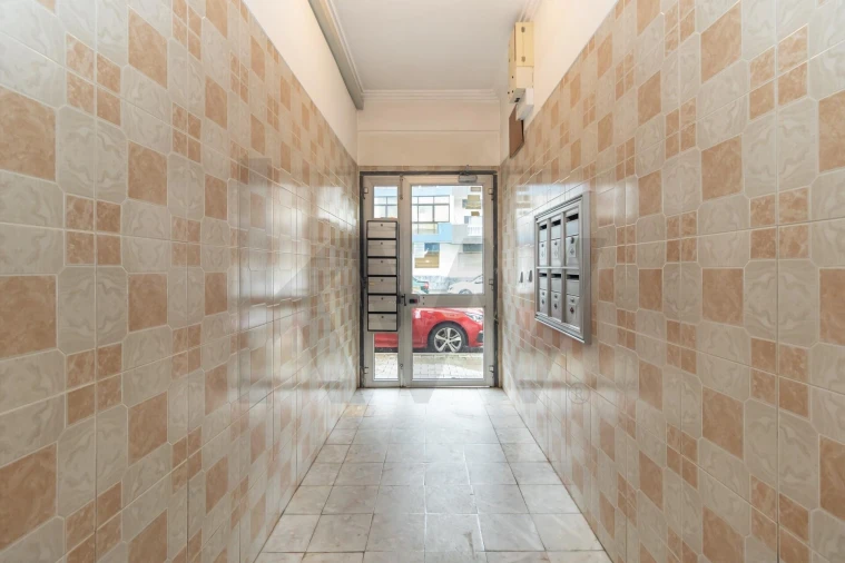 Apartamento T2 para Venda em Amora Foto 30