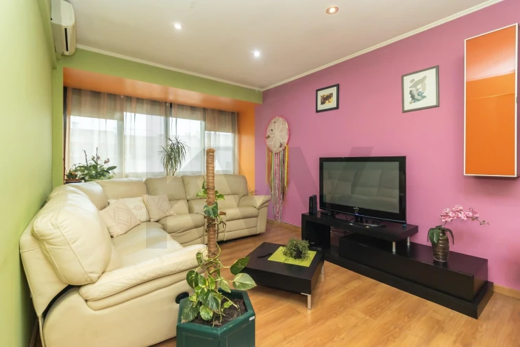 Apartamento T2 para Venda em Amora Foto 16