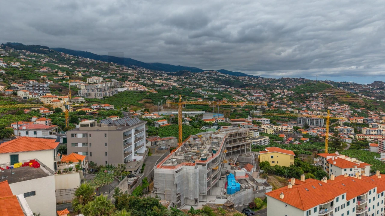 Apartamento T1 para Venda em Camara de Lobos Foto 18