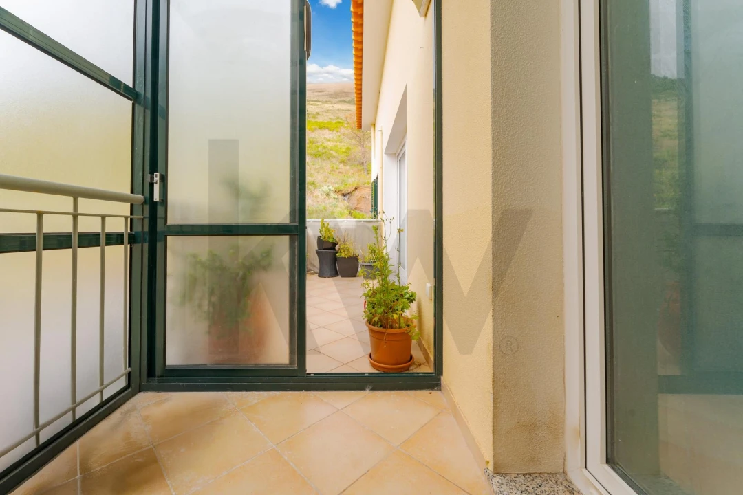 Apartamento T1 para Venda em Caniço Foto 18