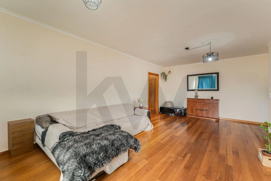 Apartamento T1 para Venda em Caniço Foto 13