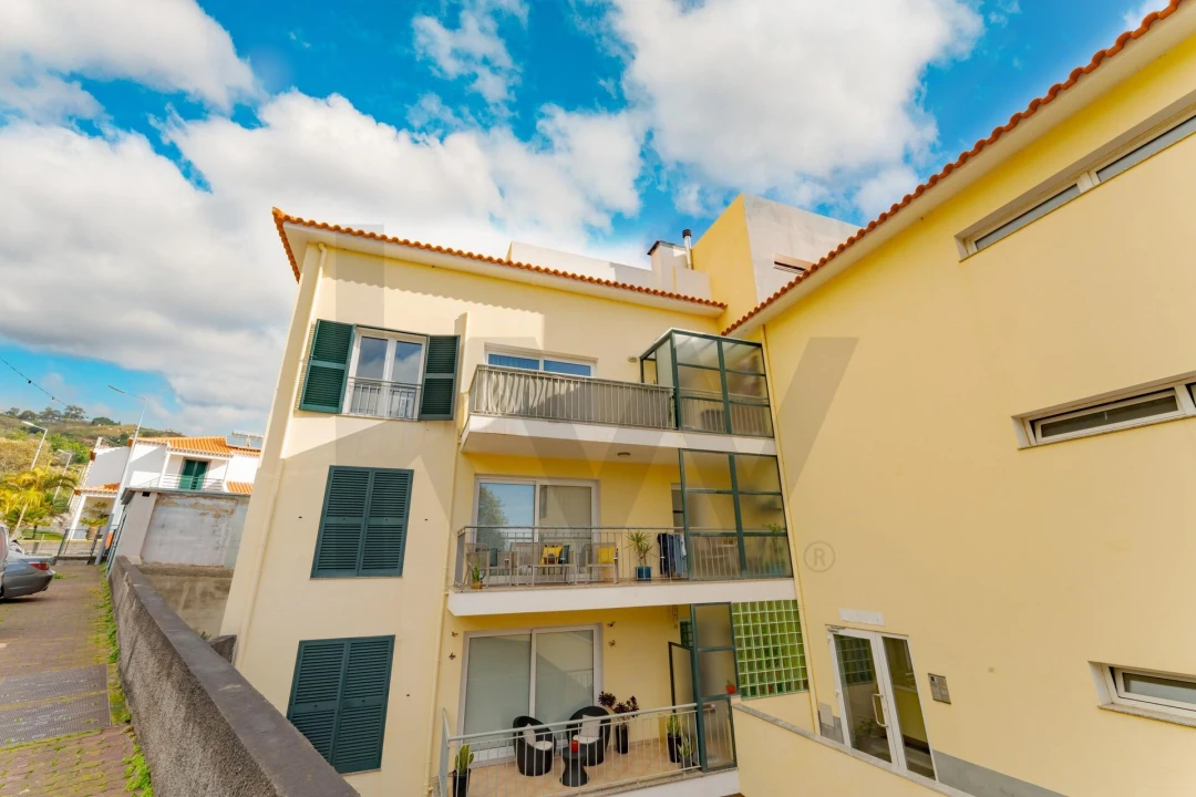 Apartamento T1 para Venda em Caniço Foto 32