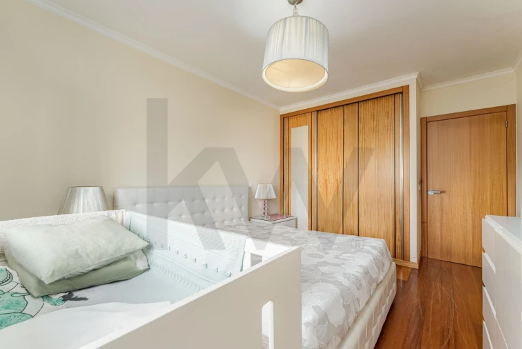 Apartamento T1 para Venda em Caniço Foto 15