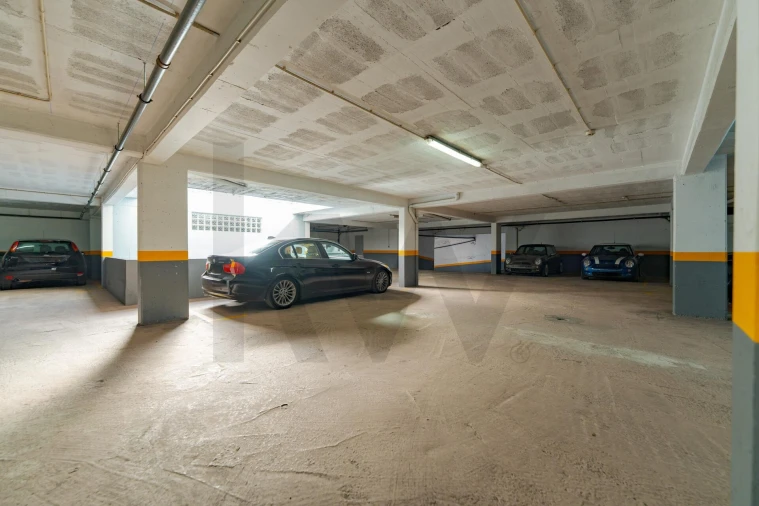 Apartamento T1 para Venda em Caniço Foto 25