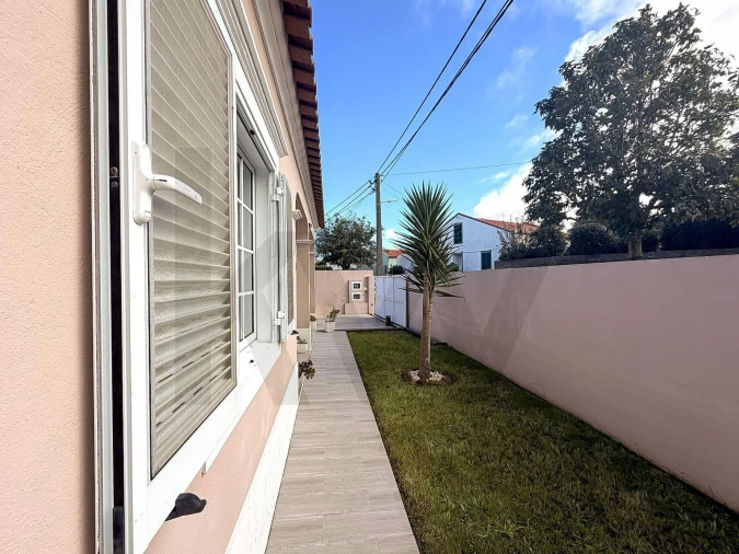 Moradia T3 para Venda em São Vicente Ferreira Foto 2