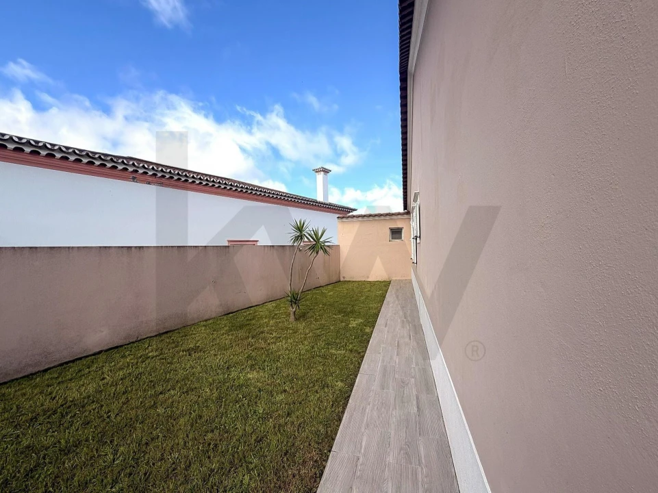 Moradia T3 para Venda em São Vicente Ferreira Foto 5