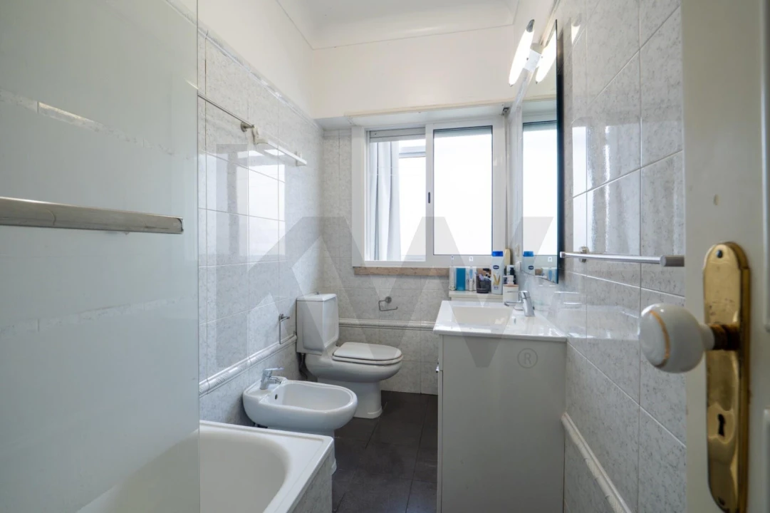 Apartamento T3 para Venda em Beato Foto 6