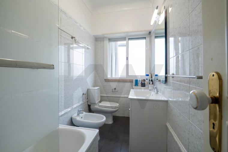 Apartamento T3 para Venda em Beato Foto 6