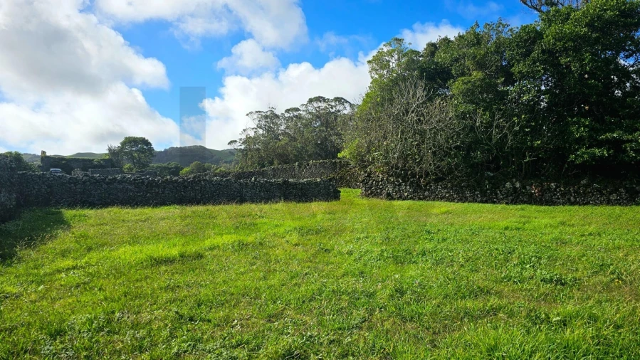 Terreno para Venda em Rabo de Peixe Foto 19