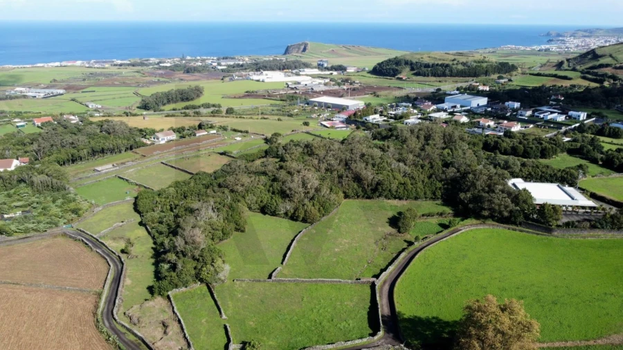Terreno para Venda em Rabo de Peixe Foto 23