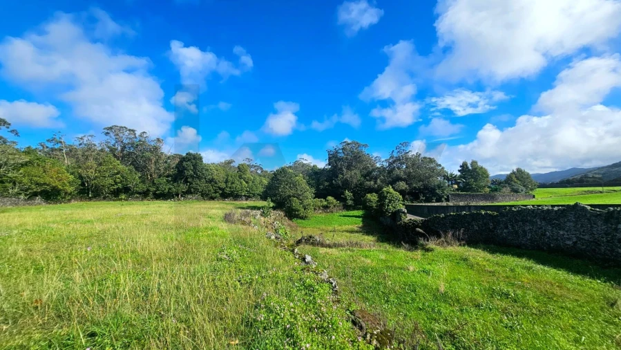 Terreno para Venda em Rabo de Peixe Foto 17