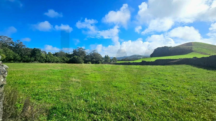 Terreno para Venda em Rabo de Peixe Foto 14