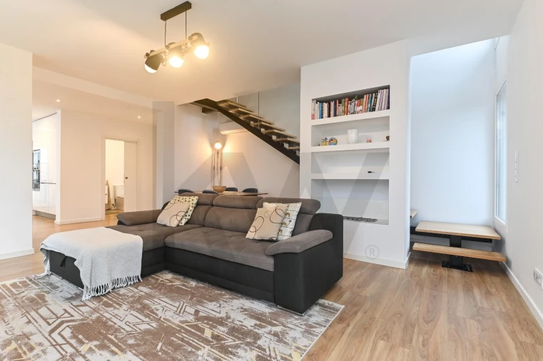 Moradia T3 para Venda em Porto Salvo Foto 9