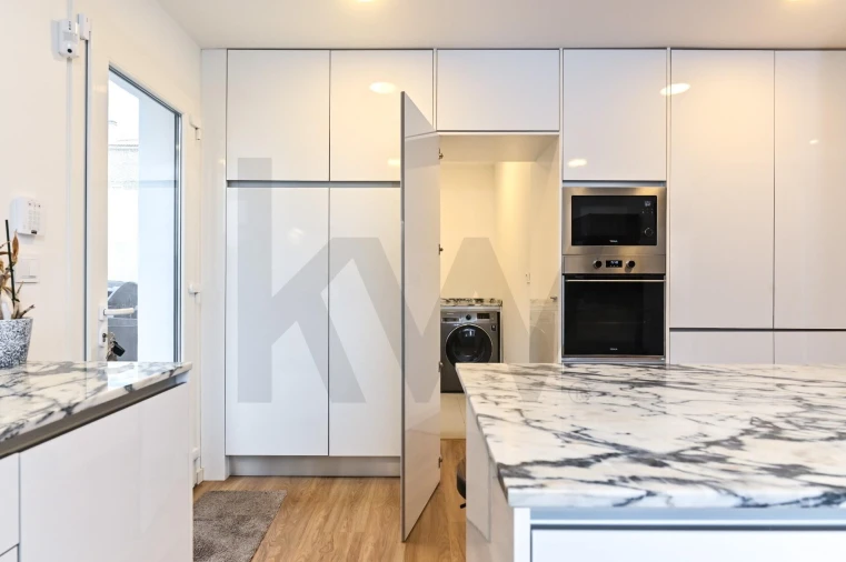 Moradia T3 para Venda em Porto Salvo Foto 3