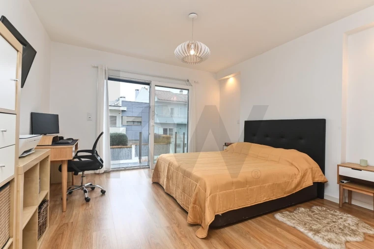 Moradia T3 para Venda em Porto Salvo Foto 15