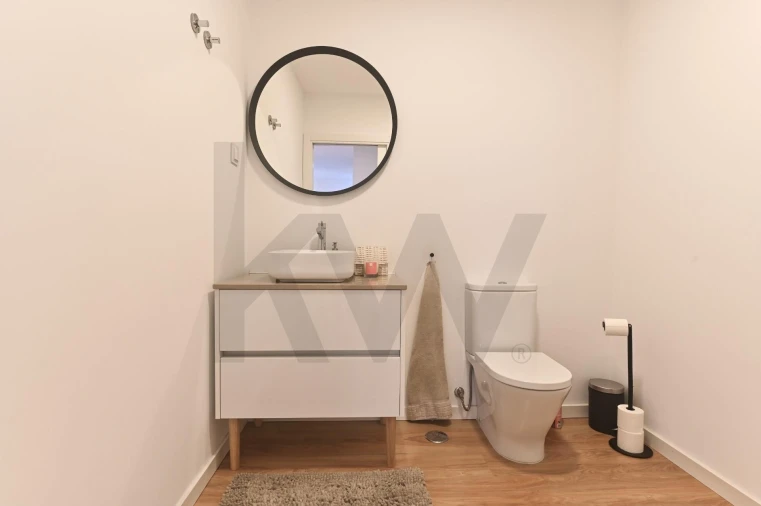 Moradia T3 para Venda em Porto Salvo Foto 12