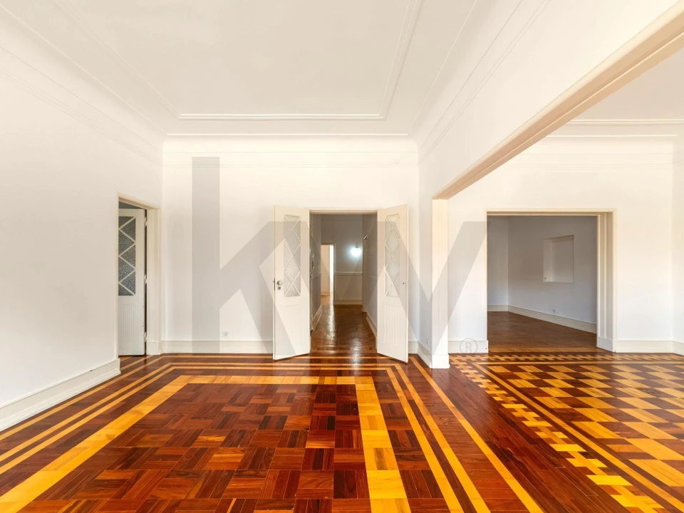 Apartamento T4 para Arrendamento em Avenidas Novas Foto 9