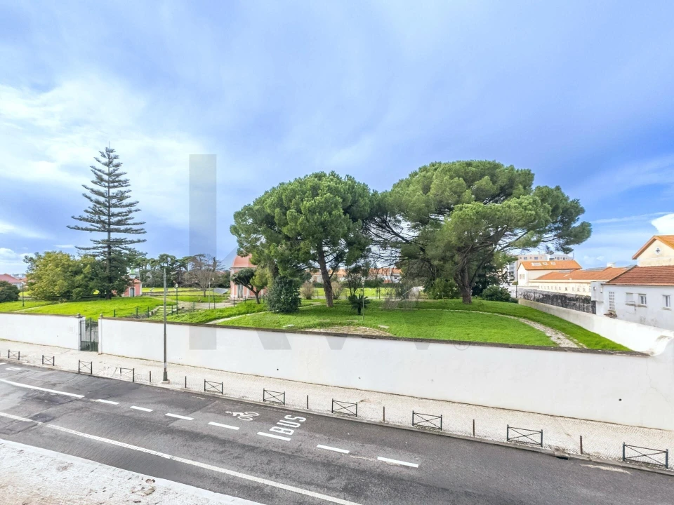 Apartamento T4 para Arrendamento em Avenidas Novas Foto 1