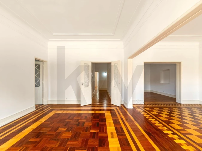 Apartamento T4 para Arrendamento em Avenidas Novas Foto 9