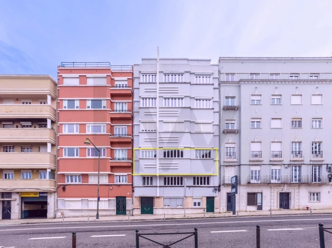 Apartamento T4 para Arrendamento em Avenidas Novas Foto 2