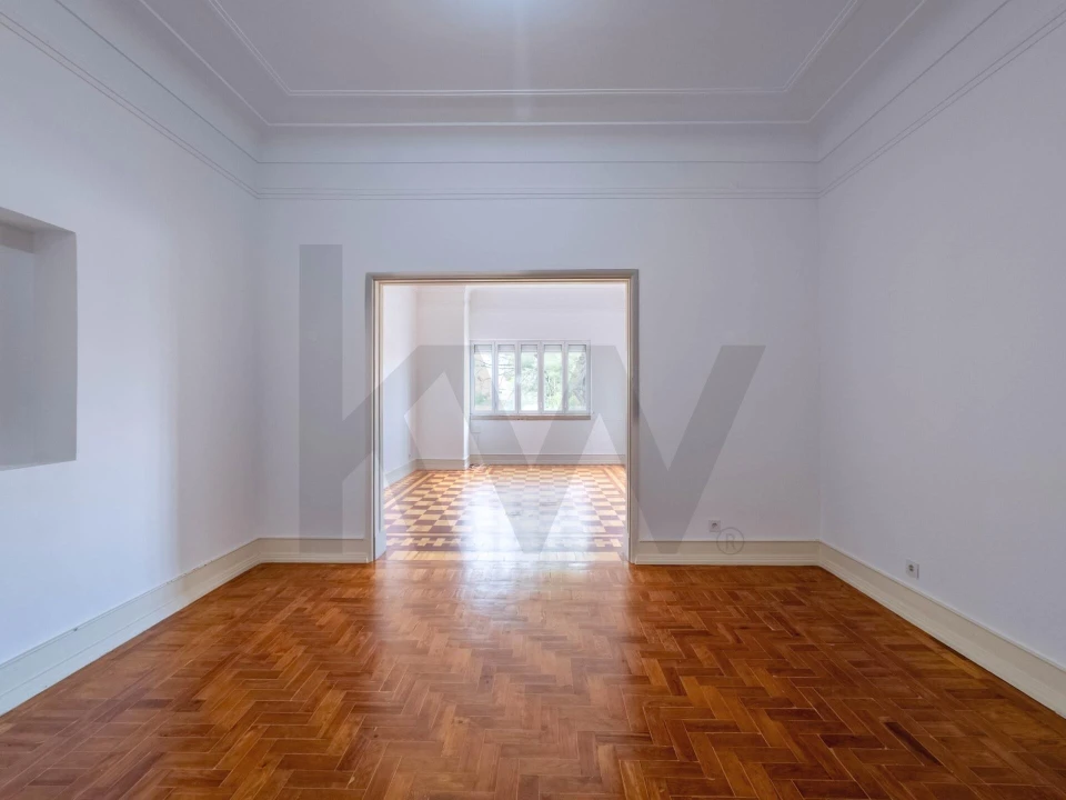 Apartamento T4 para Arrendamento em Avenidas Novas Foto 11