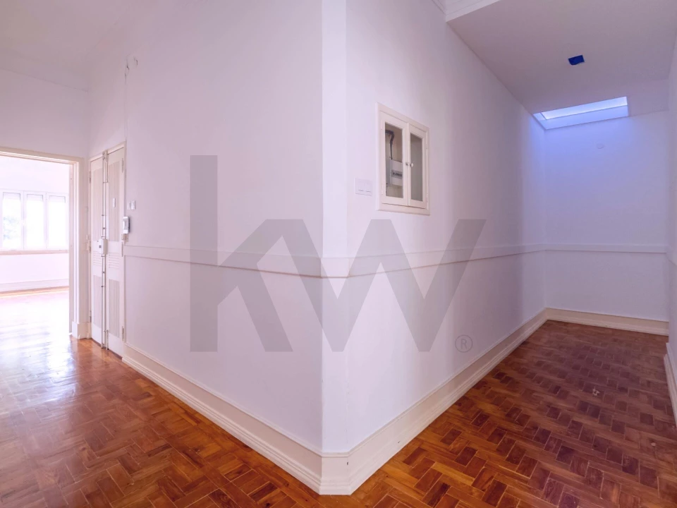 Apartamento T4 para Arrendamento em Avenidas Novas Foto 6