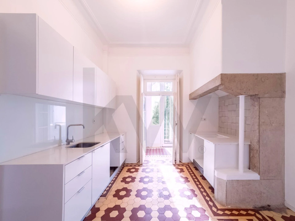 Apartamento T4 para Arrendamento em Avenidas Novas Foto 17