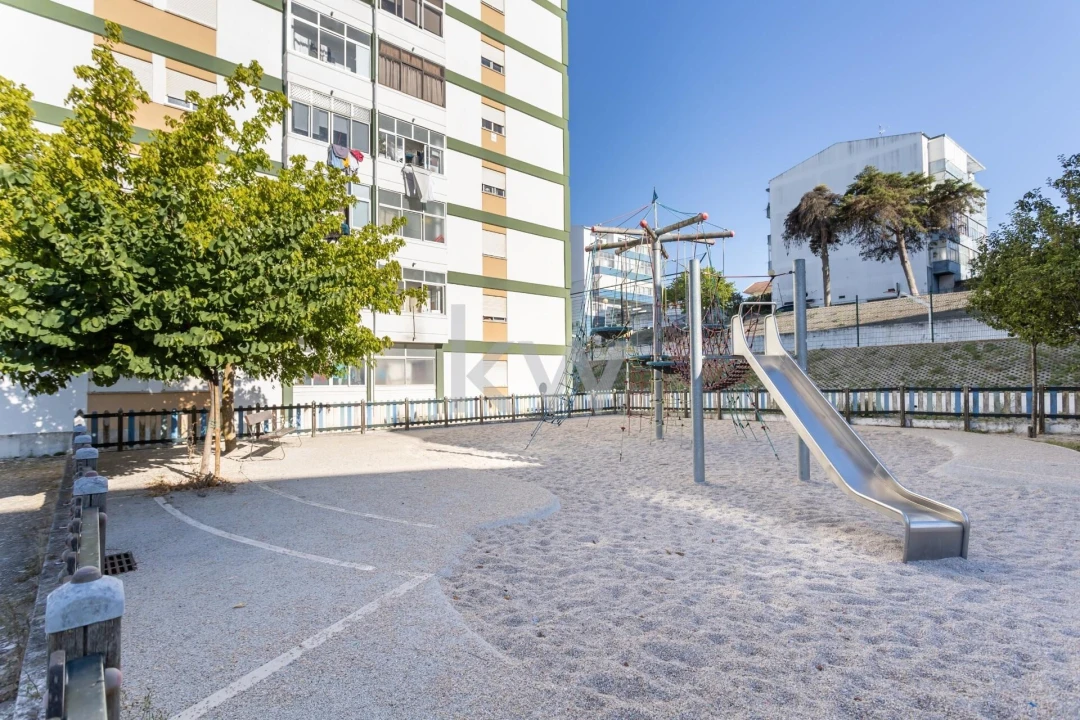 Apartamento T3 para Arrendamento em Charneca de Caparica e Sobreda Foto 19