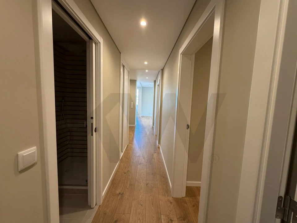 Apartamento T3 para Arrendamento em Charneca de Caparica e Sobreda Foto 6