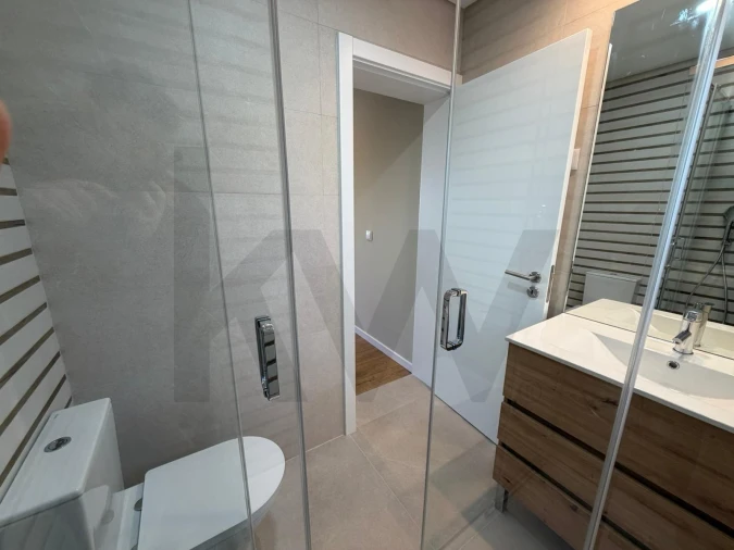 Apartamento T3 para Arrendamento em Charneca de Caparica e Sobreda Foto 12