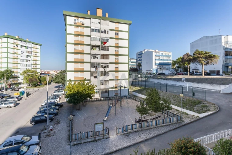 Apartamento T3 para Arrendamento em Charneca de Caparica e Sobreda Foto 16