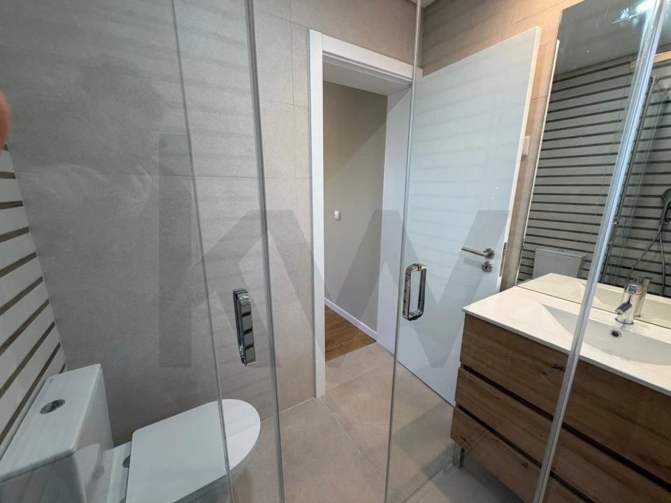 Apartamento T3 para Arrendamento em Charneca de Caparica e Sobreda Foto 12