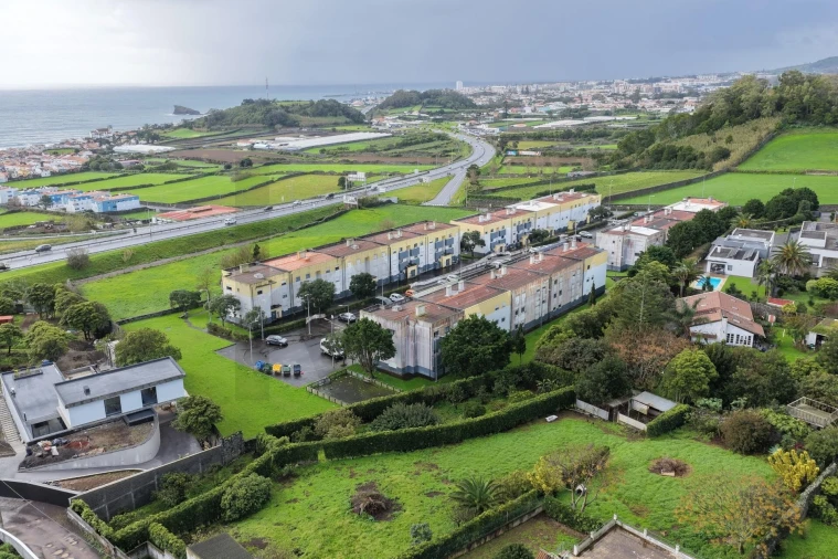 Apartamento T2 para Venda em Rosto do Cão (São Roque) Foto 31