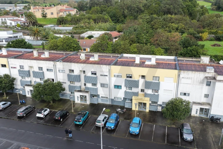 Apartamento T2 para Venda em Rosto do Cão (São Roque) Foto 28