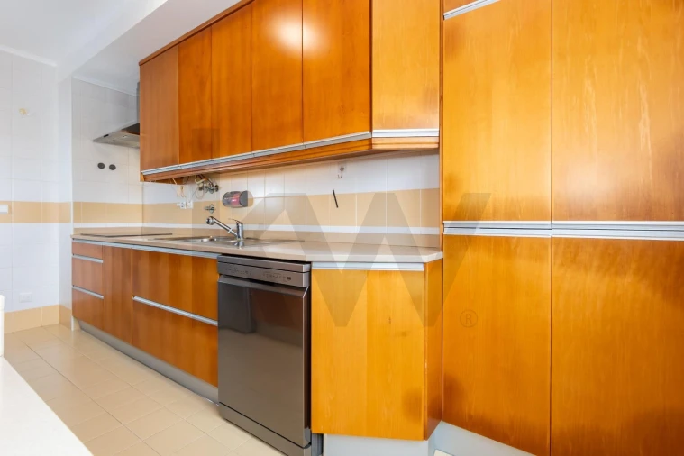 Apartamento T2 para Venda em Rosto do Cão (São Roque) Foto 10