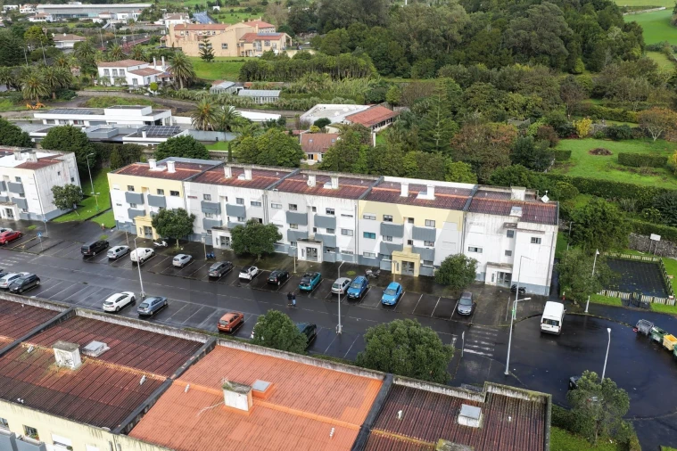 Apartamento T2 para Venda em Rosto do Cão (São Roque) Foto 38