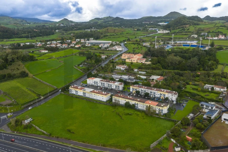 Apartamento T2 para Venda em Rosto do Cão (São Roque) Foto 26