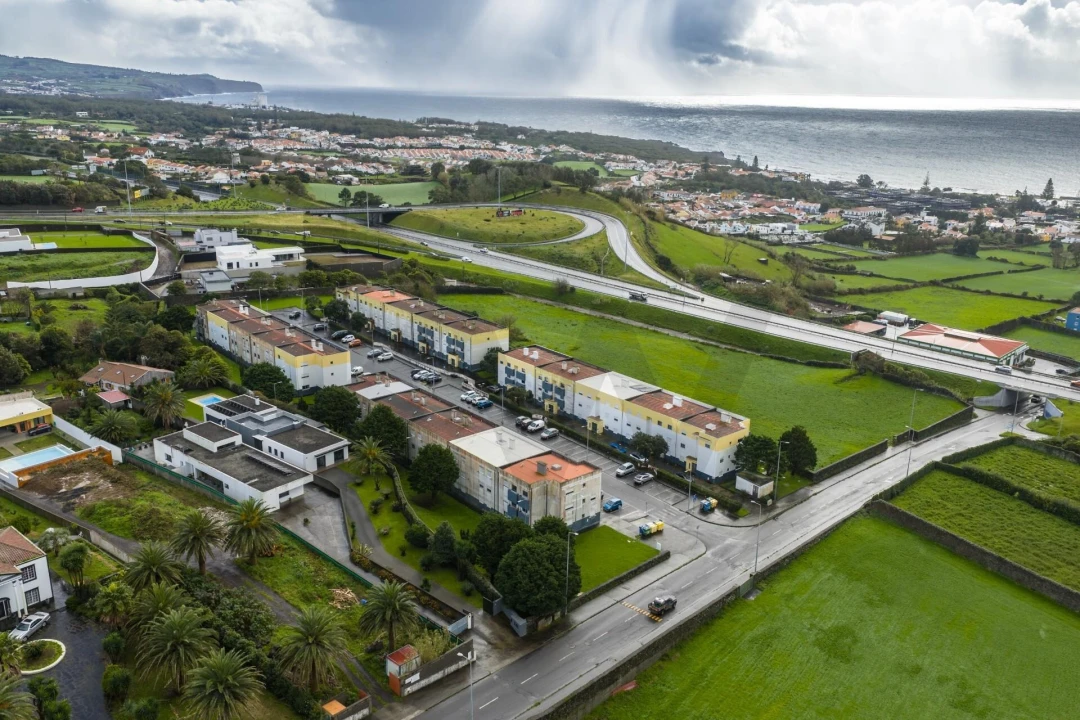 Apartamento T2 para Venda em Rosto do Cão (São Roque) Foto 22