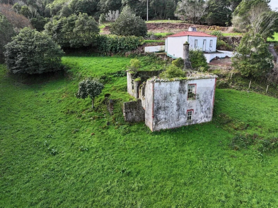 Moradia T2 para Venda em Santo Espirito Foto 8