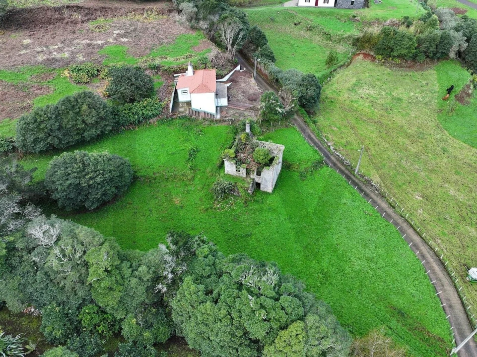 Moradia T2 para Venda em Santo Espirito Foto 5