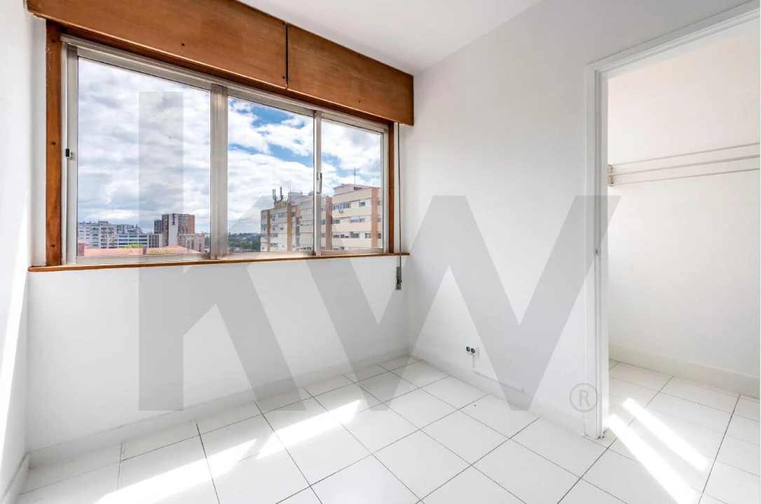 Apartamento T3 para Arrendamento em Lumiar Foto 11