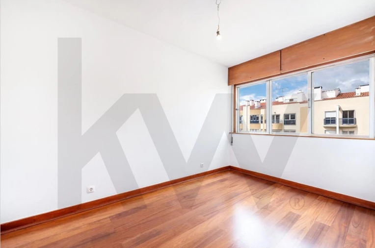 Apartamento T3 para Arrendamento em Lumiar Foto 13