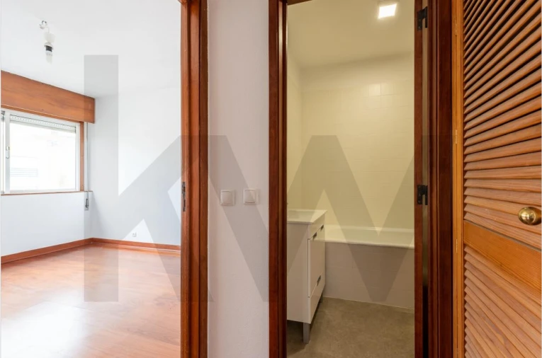 Apartamento T3 para Arrendamento em Lumiar Foto 16