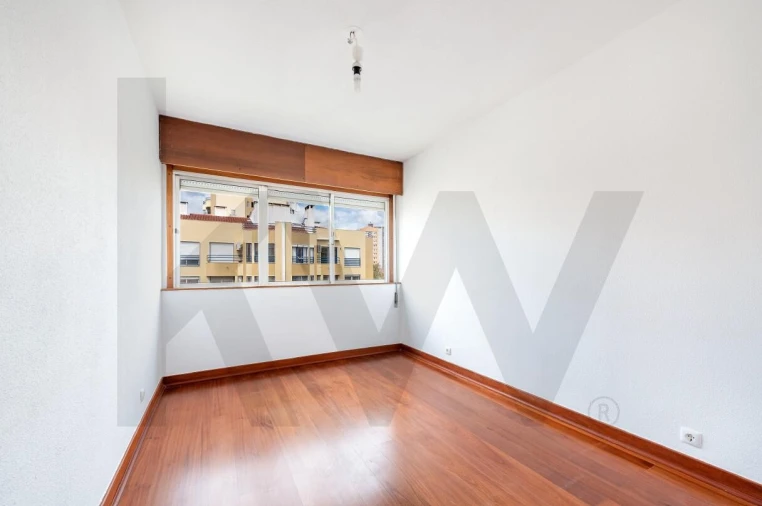 Apartamento T3 para Arrendamento em Lumiar Foto 15